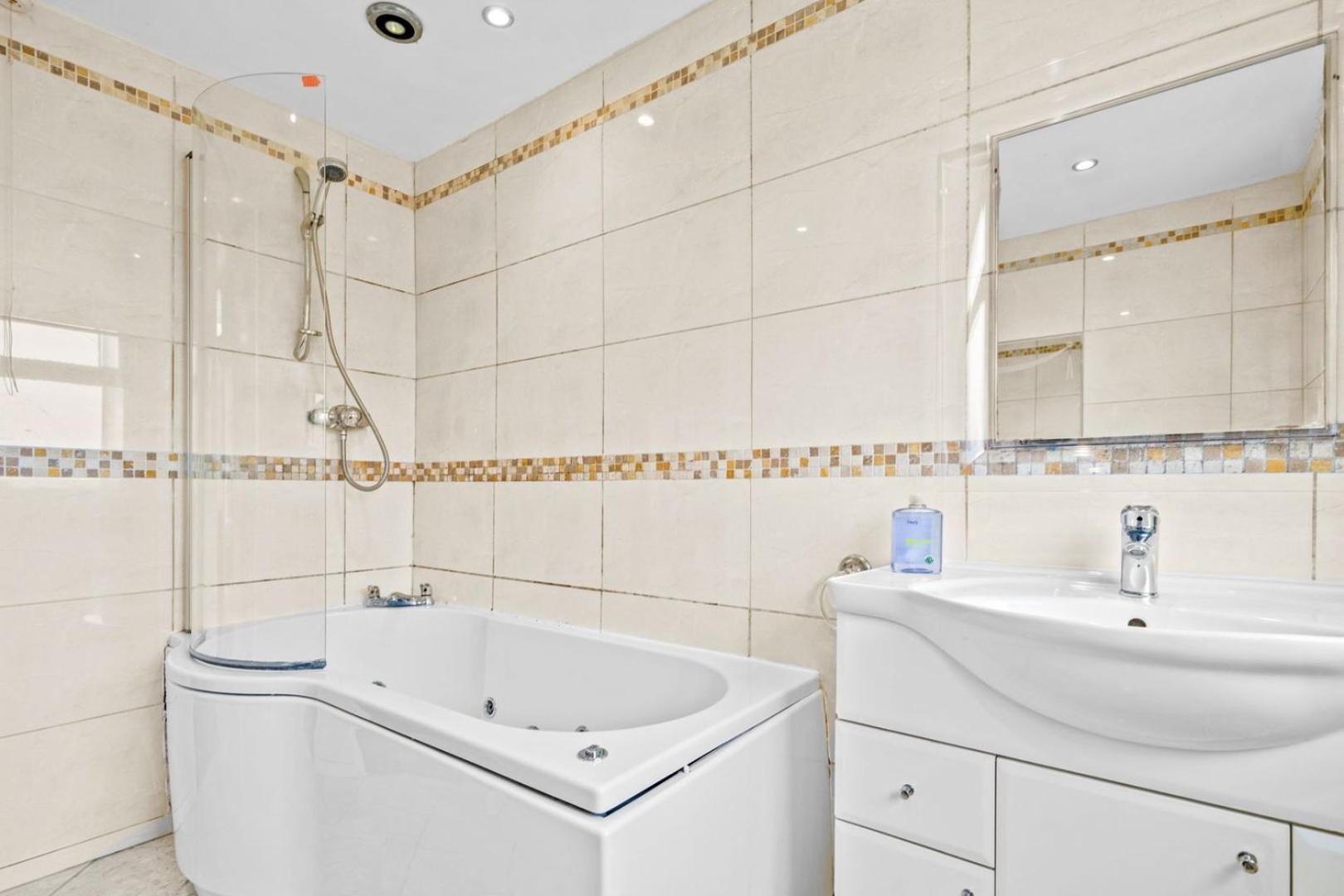 Bramcote Lane Spacious 5 Bedroom House 诺丁汉 外观 照片